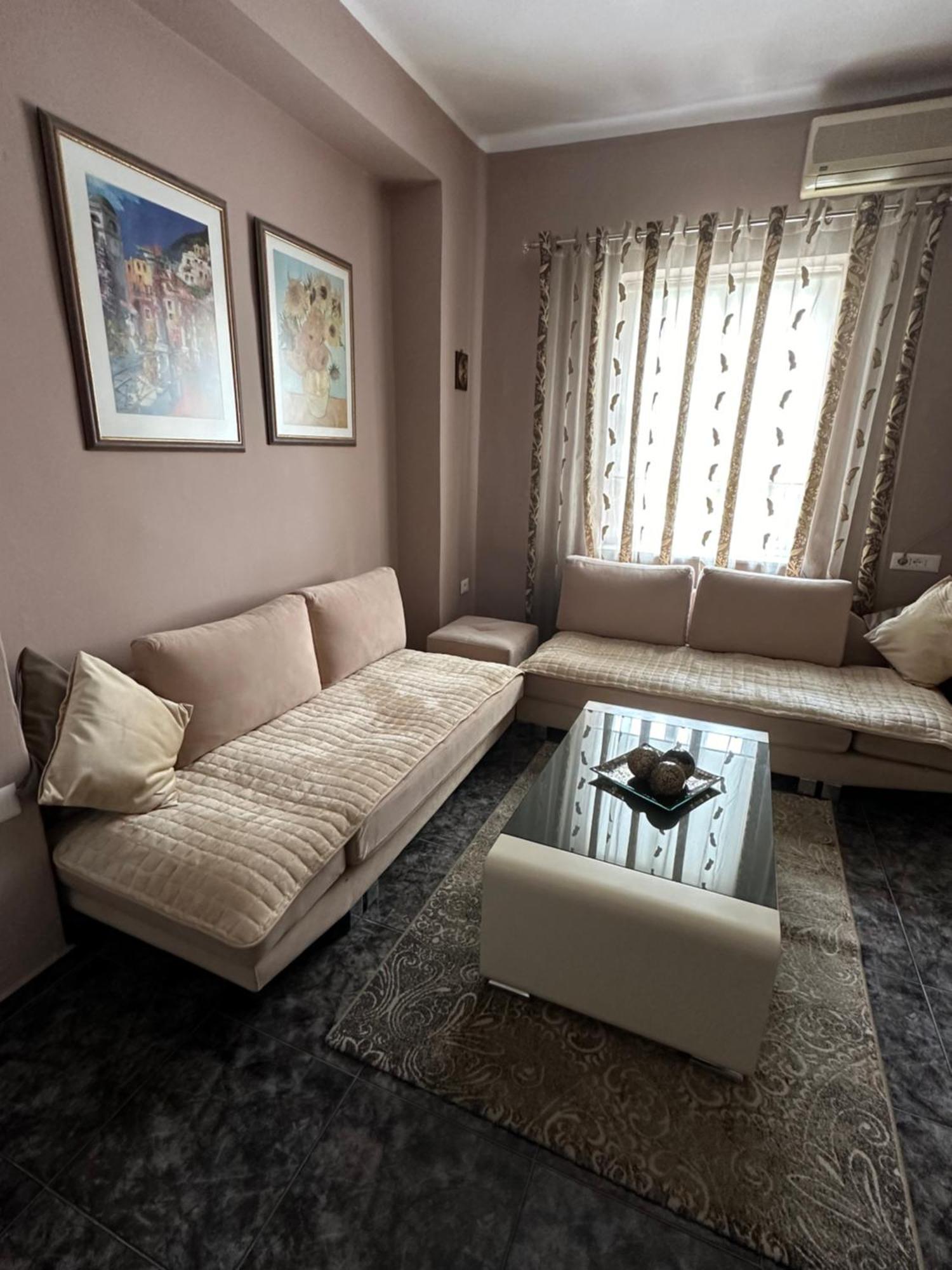 Midtown Cozy Apartment Tirana Bagian luar foto